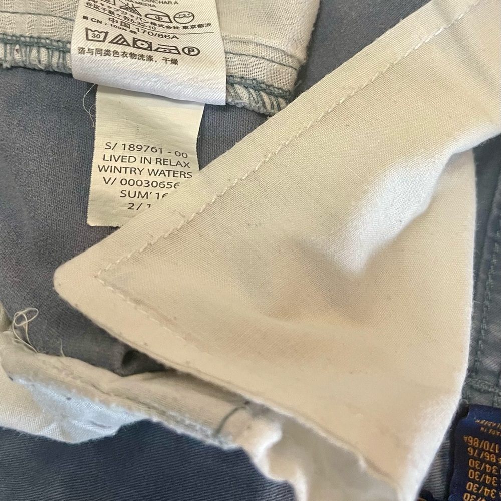 Men’s 34 x 30 Relaxed “wintry waters” GAP Light Gray Khaki Pants - Picture 5 of 5